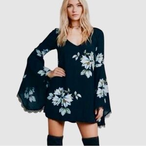 FREE PEOPLE WANDERER MINI BELL DRESS SZ S LIKE NEW